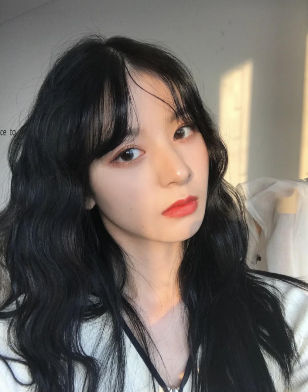 适合脸小流行的发型,今年新出这4款发型洋气又显脸小