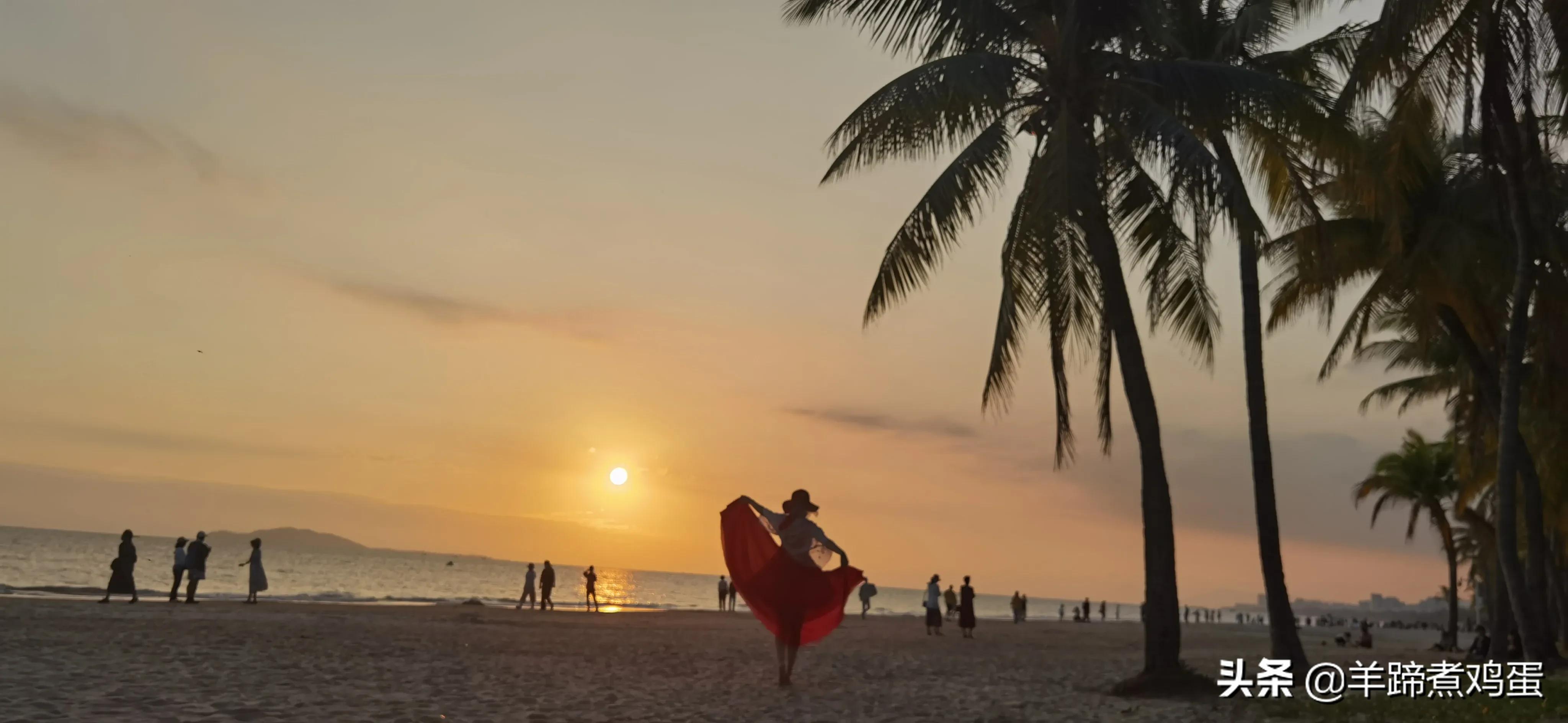 三亚椰梦长廊日落绝美,三亚湾椰梦长廊看夕阳最佳观赏点