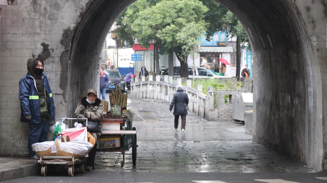 寻街|据说，这条路上藏着荆门仅存的两座古城门...