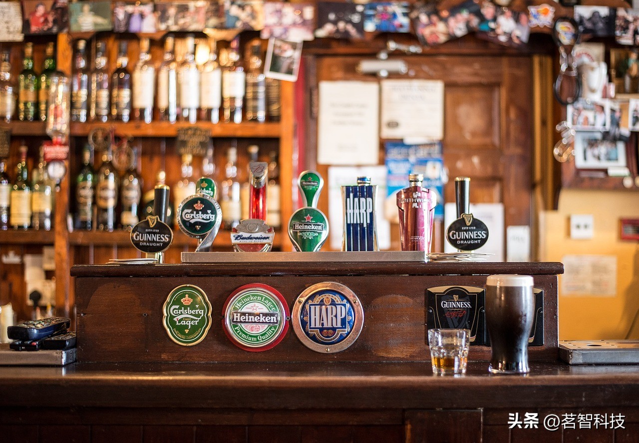 酒吧高效管理技巧，轻松迎接夜间高峰期！