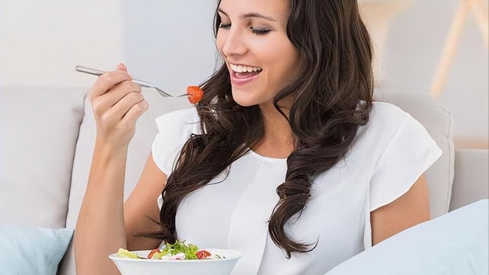 乳房下垂是不是病？提醒：不要为了丰胸，跳进这些“雷区”