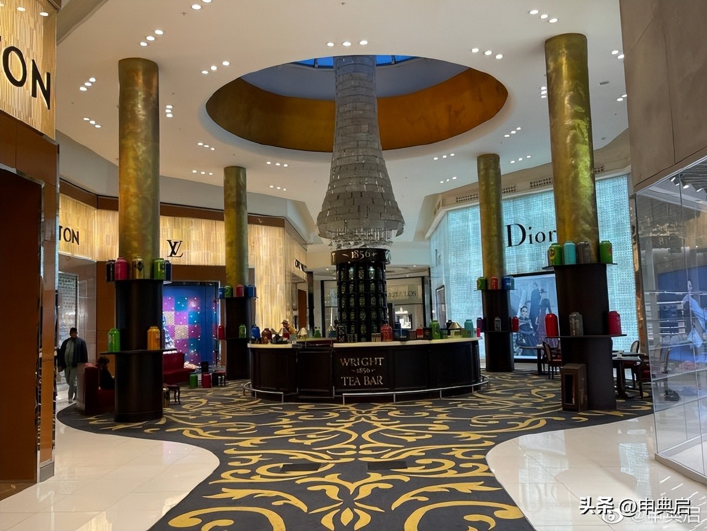 摩洛哥号称非洲最豪华的商场，也仅仅能与中国县城商场相比