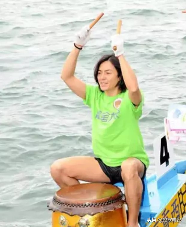 目前郑伊健靠什么生活,郑伊健低调笑谈婚后生活