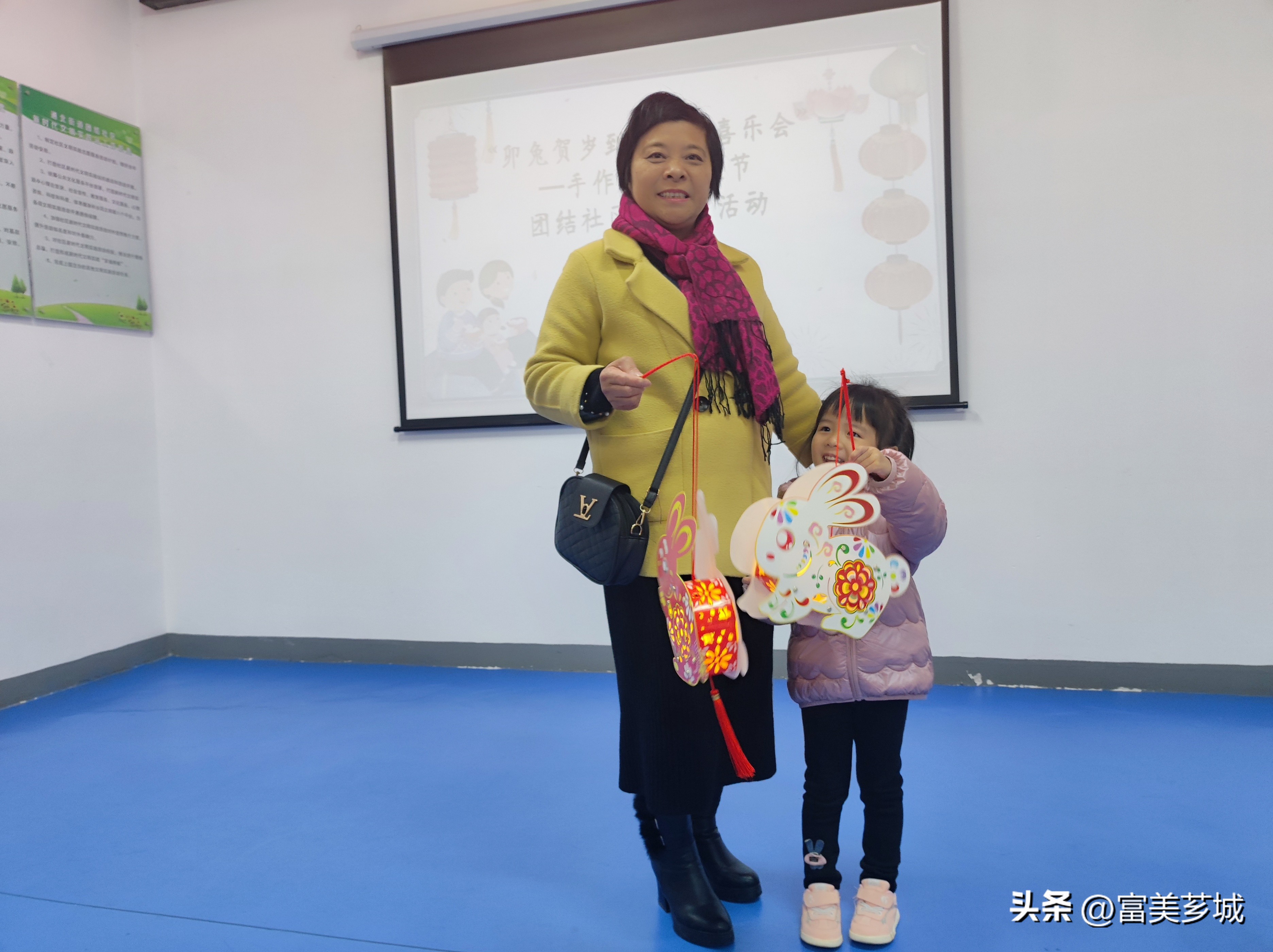 卯兔贺岁闹元宵手抄报,卯兔新年贺岁灯笼