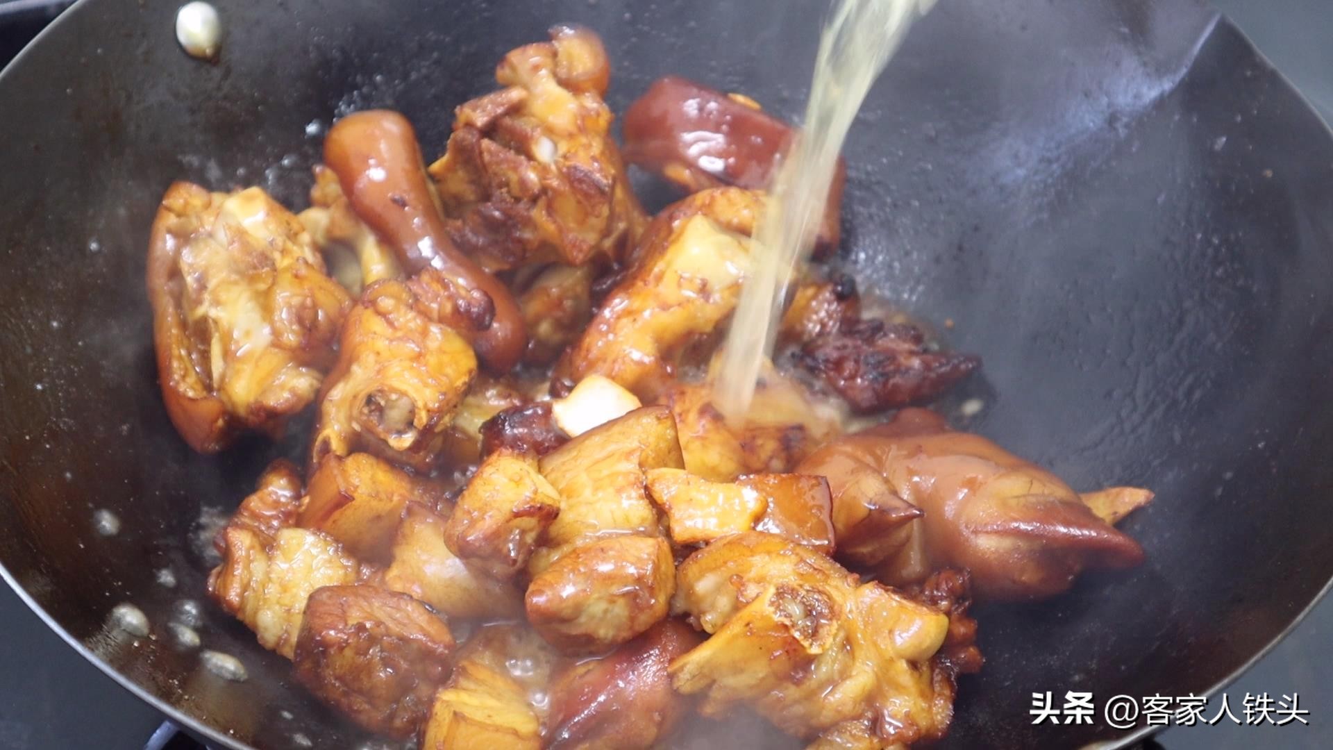 莲藕炖猪脚的家常做法大全,莲藕炖猪脚的正宗做法详细过程