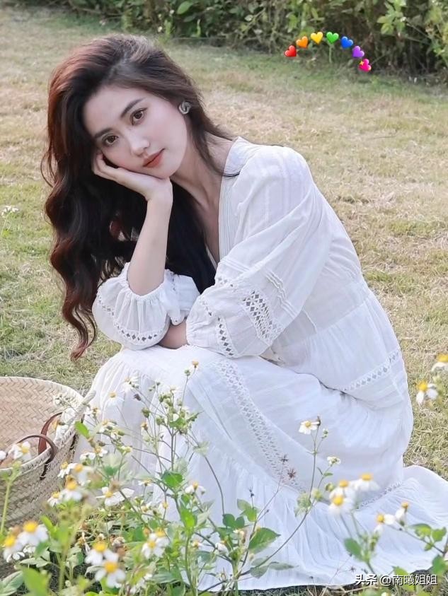 流行齐耳短发烫发型,最流行的齐耳短发烫发