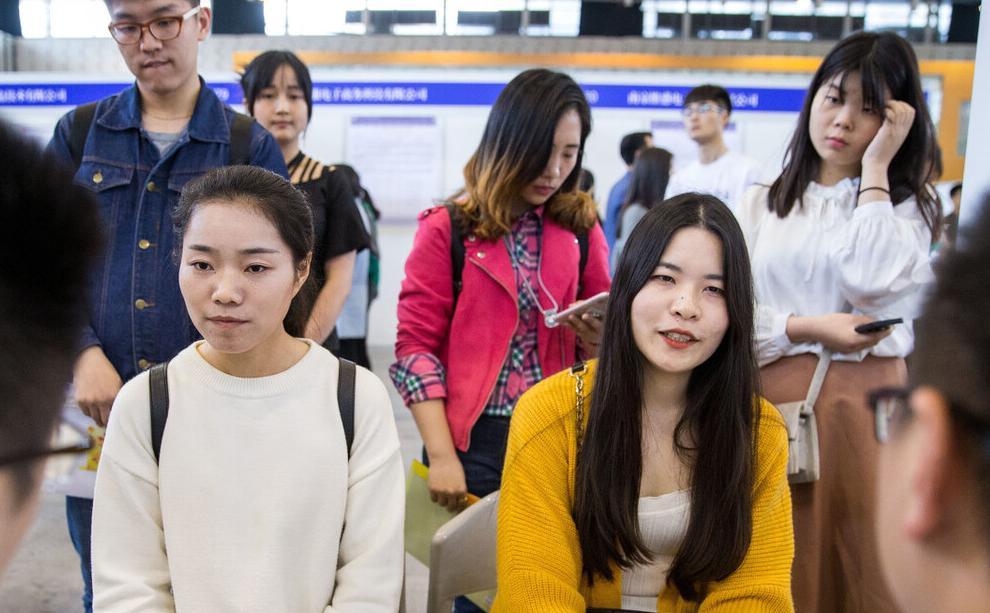 专家建议“何不食肉糜”，一个赛一个离谱，大学生：建议专家闭嘴