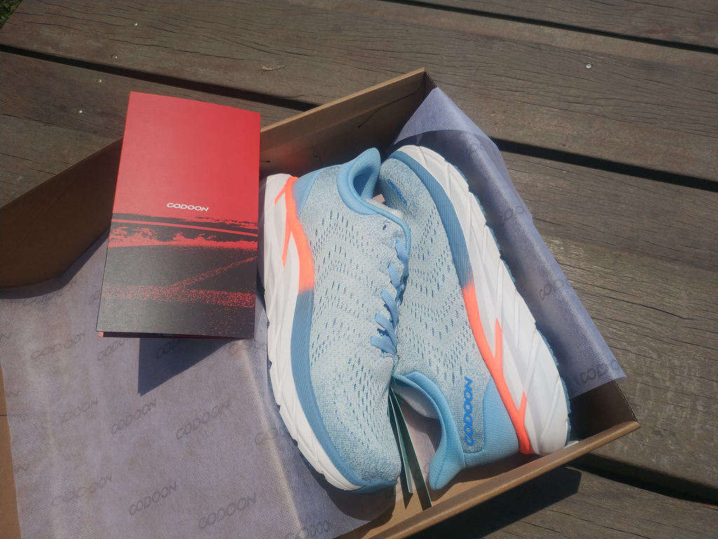 咕咚跑鞋逐日款,咕咚轻弹跑鞋