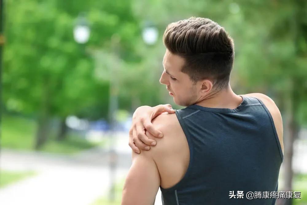 颈椎病引起肩胛骨疼痛怎么缓解,右肩胛骨下方疼痛如何运动缓解