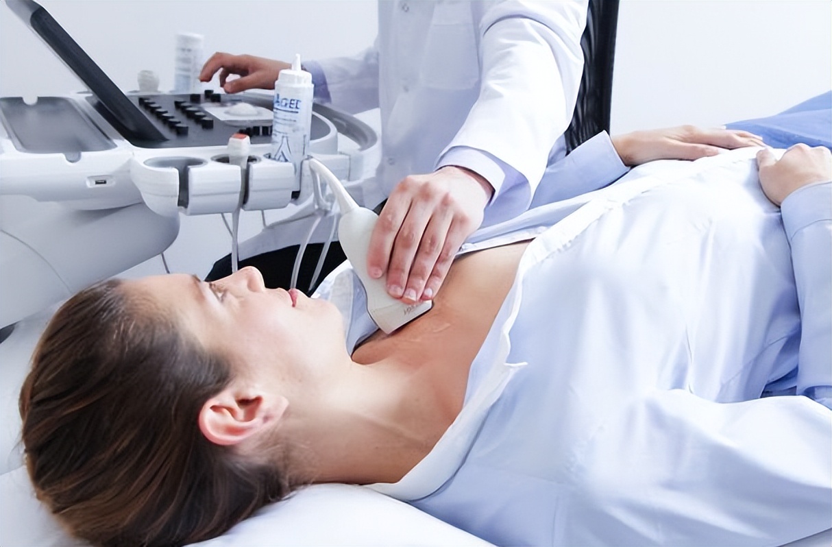 良性肿瘤手术后复发最危险的时期,良性肿瘤手术后为啥会继续长