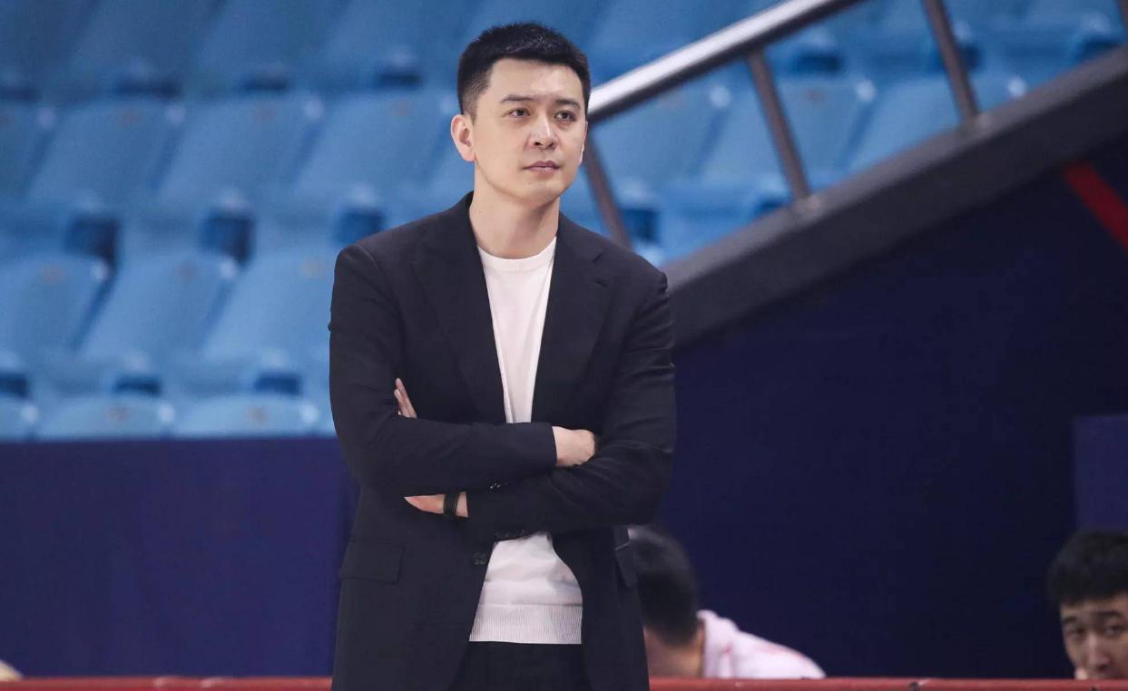 辽宁男篮最新消息！昔日悍将情绪崩溃，杨鸣向着新的小目标进发