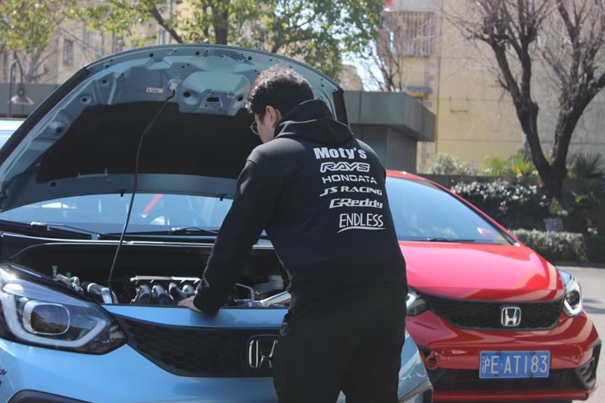 本田飞度最好的改装,国外本田三厢飞度改装