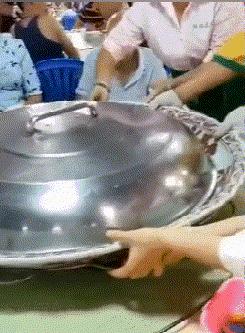 被石头划伤头有点晕,被石头磕到头流血