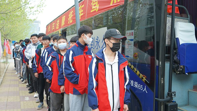 南京一学生中考成绩631分，最终被职高录取，学校回应：理性选择