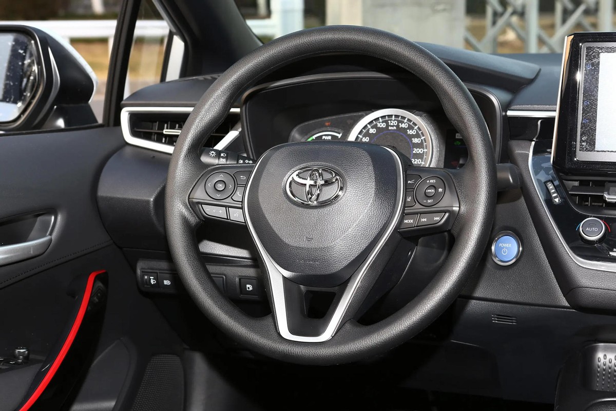 十五万左右性价比高的轿车雷凌,10-15万的车雷凌