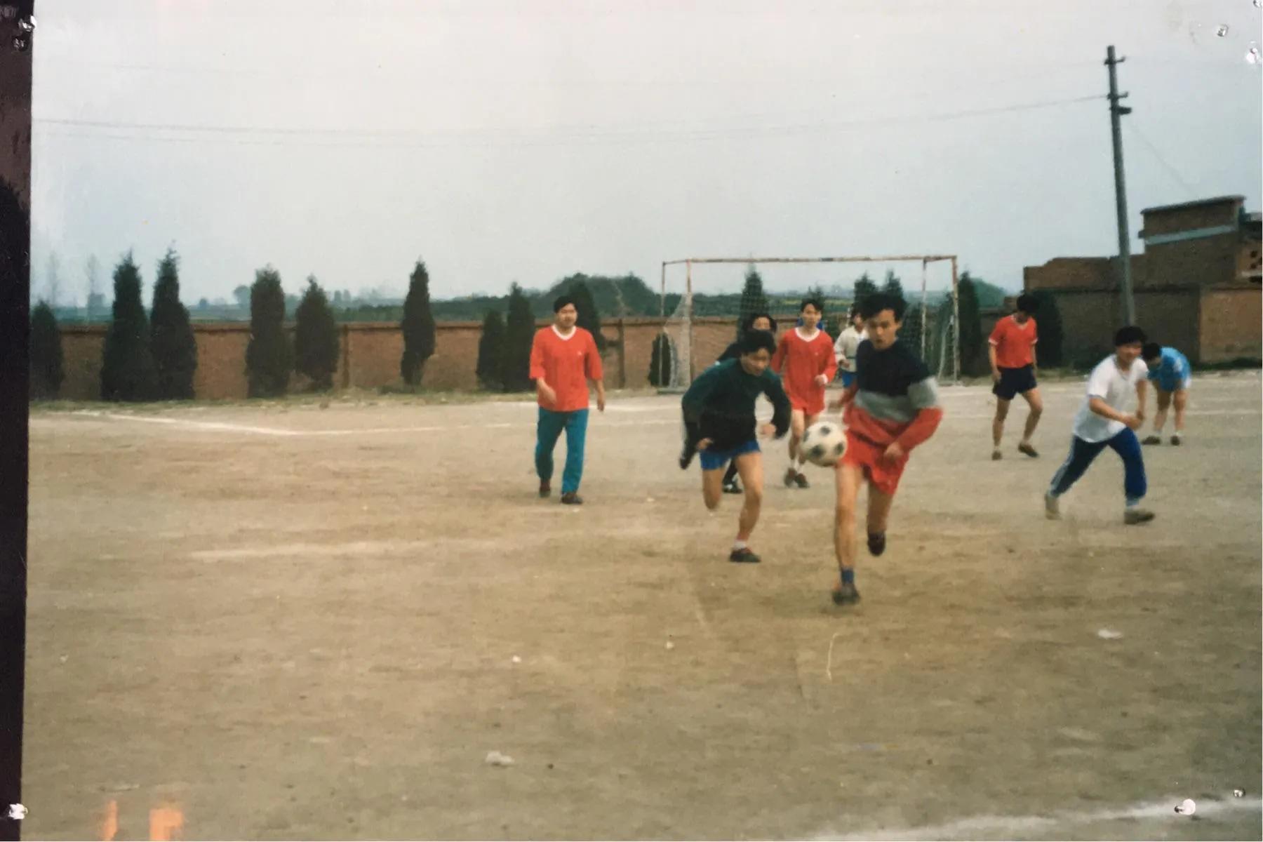 我和足球的故事短视频,回顾中国足球2002世界杯