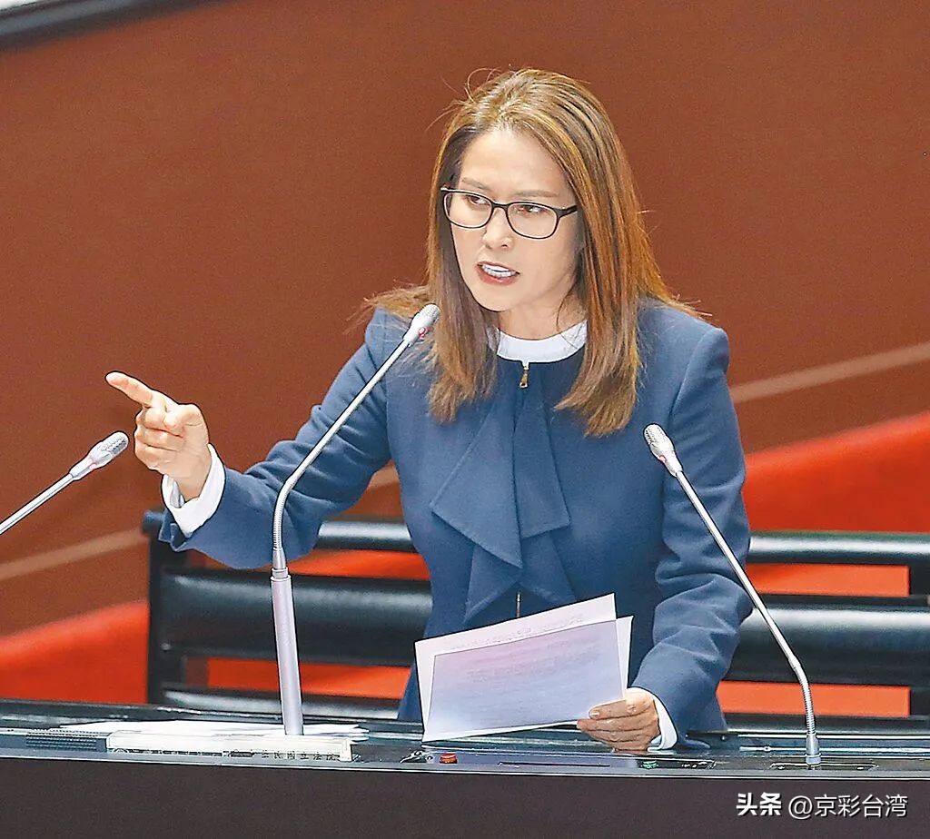 海峡锐评|从“倚美论”到“疑美论”,台湾人经历了什么?