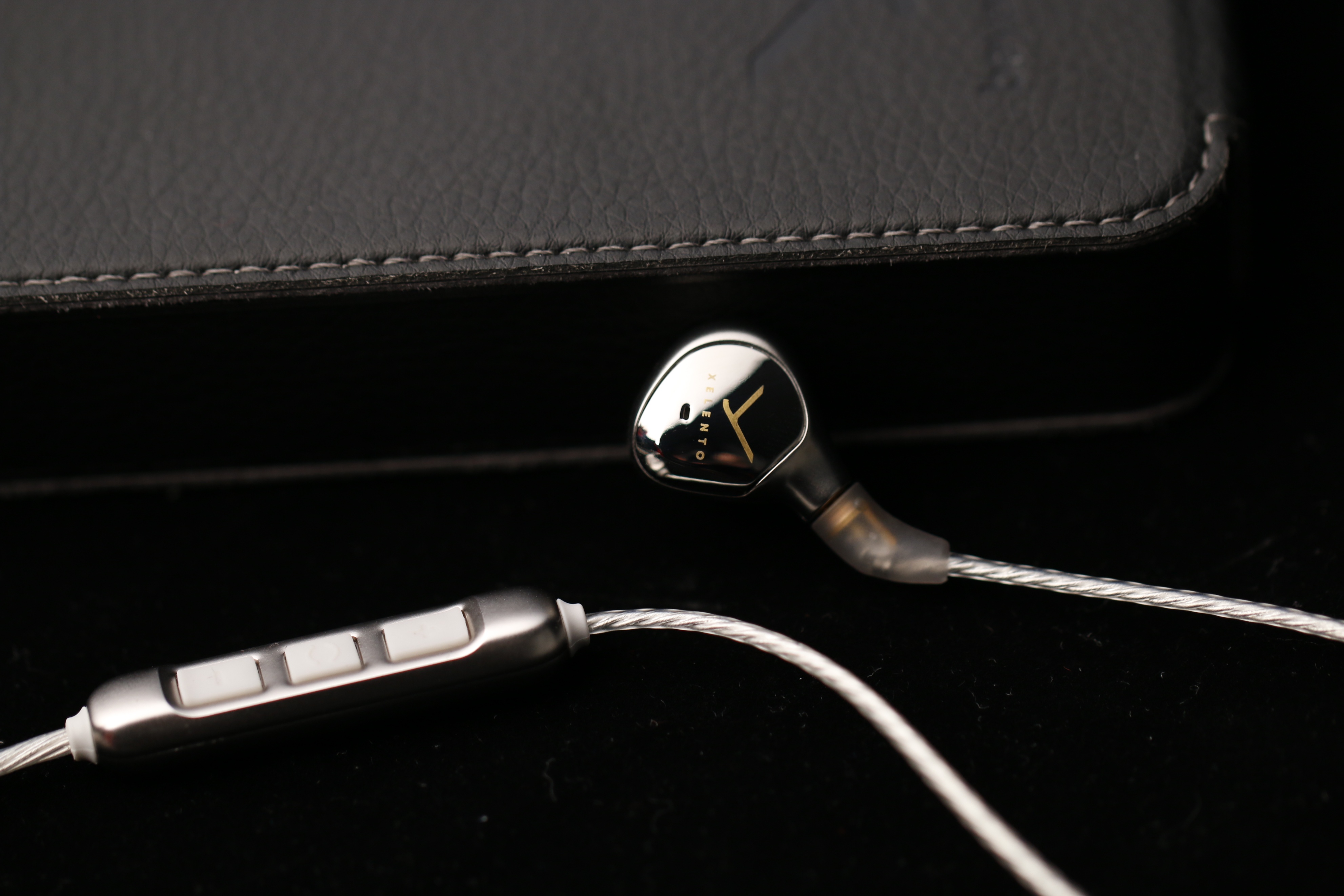 拜亚榭兰图二代耳机线,拜亚榭兰图二代和一代对比