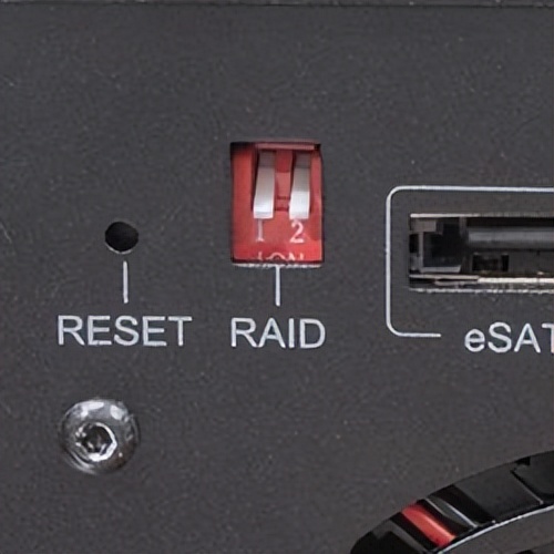 常用数据备份方式磁盘阵列,raid磁盘阵列到底哪个安全