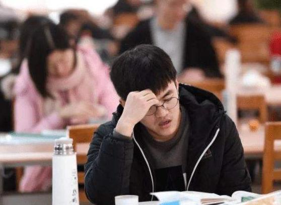 研究生走专硕和学硕的区别,研究生的学硕和专硕哪个好