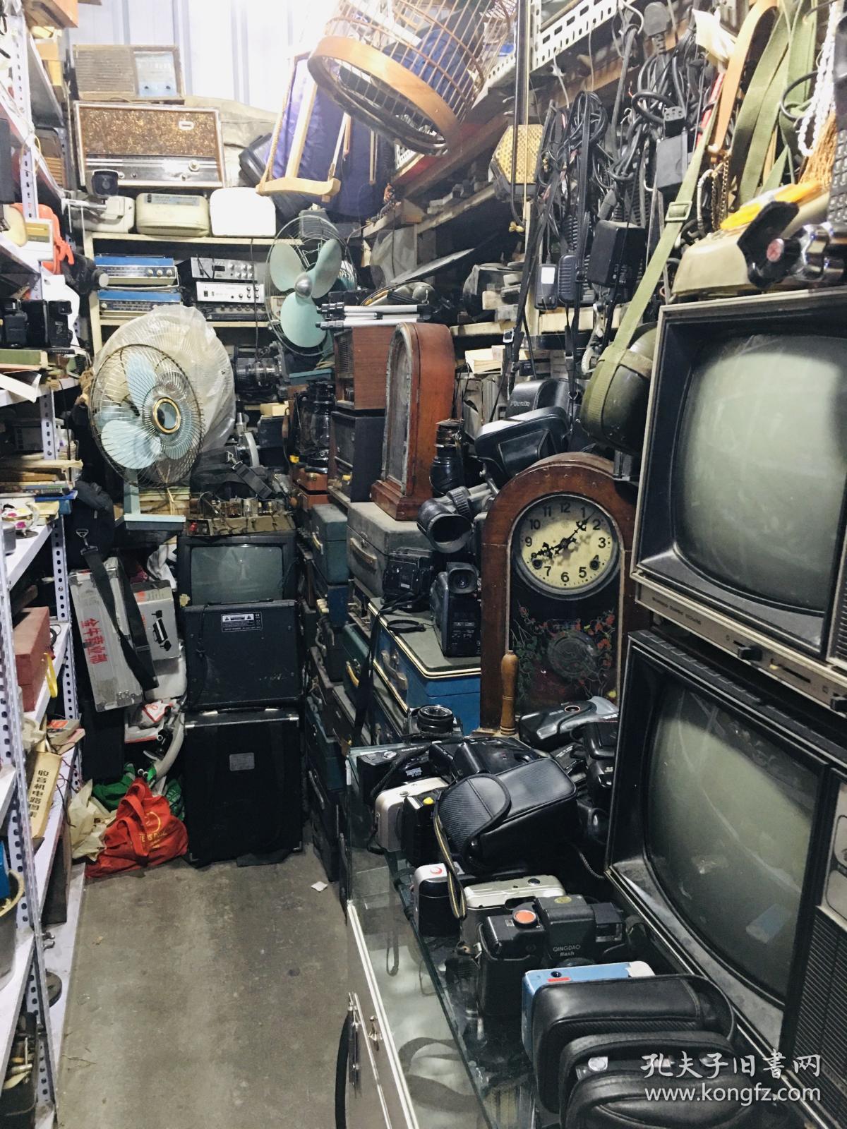 五块石旧货市场有没有桌子椅子,五块石旧货市场照片