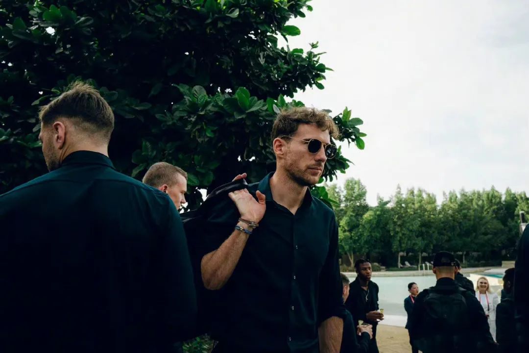 不懂球也看世界杯,不懂球但看世界杯