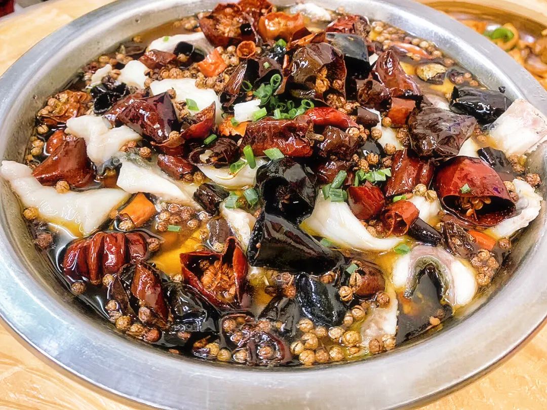 最惨的餐饮业现状,全国餐饮业倒闭数量和开店数量