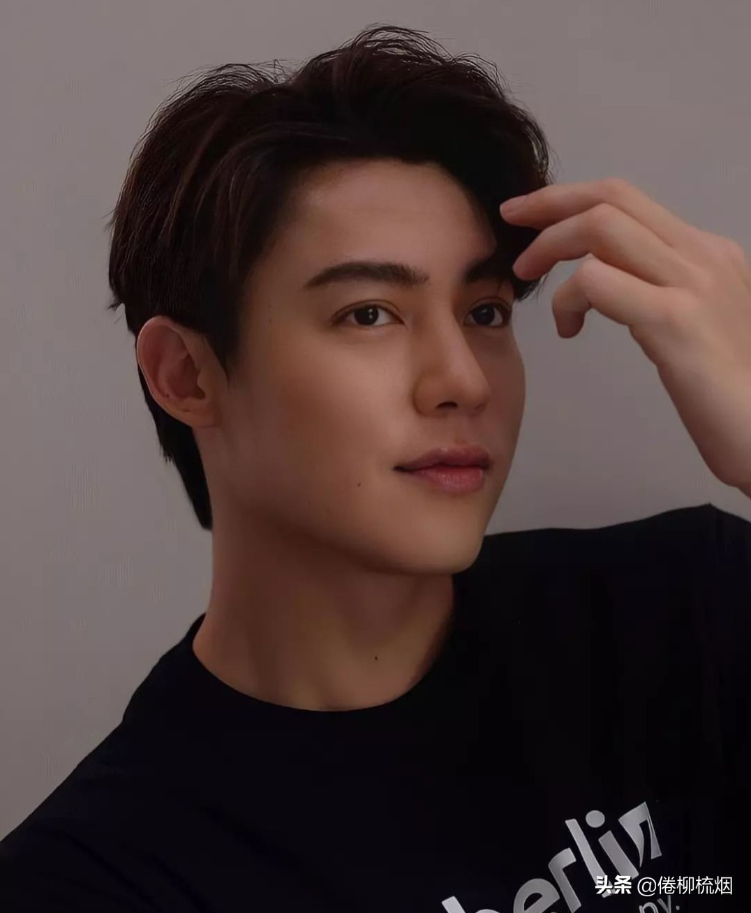 泰国明星kimberlymark综艺,泰星mark和kim结婚一字肩