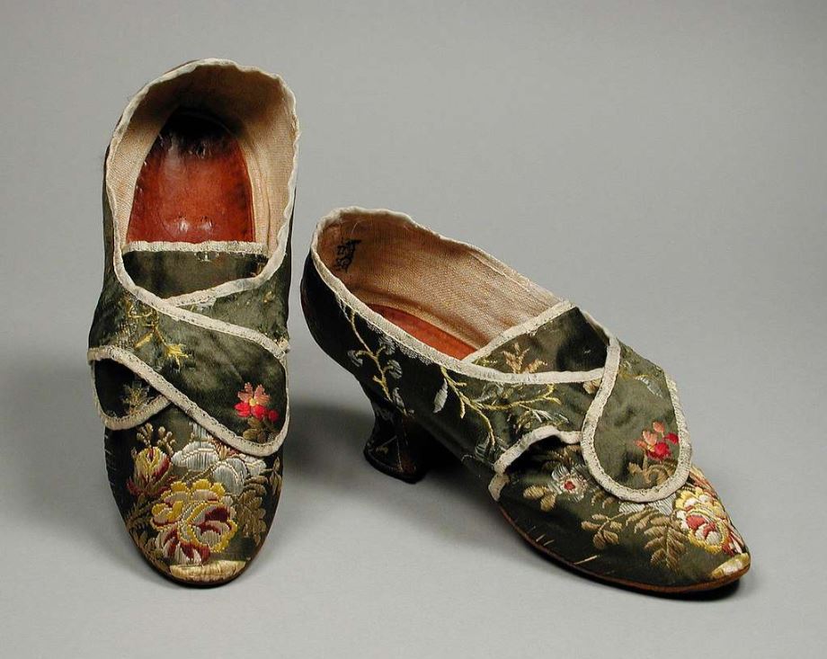 脚大怎么办如何变小,女生脚太大怎么才能变小