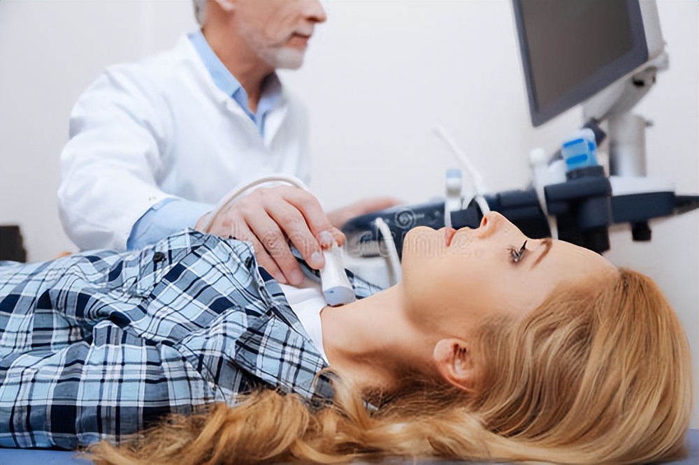 甲状腺实质回声欠均匀是什么意思？严重吗？一次性给大家说清楚