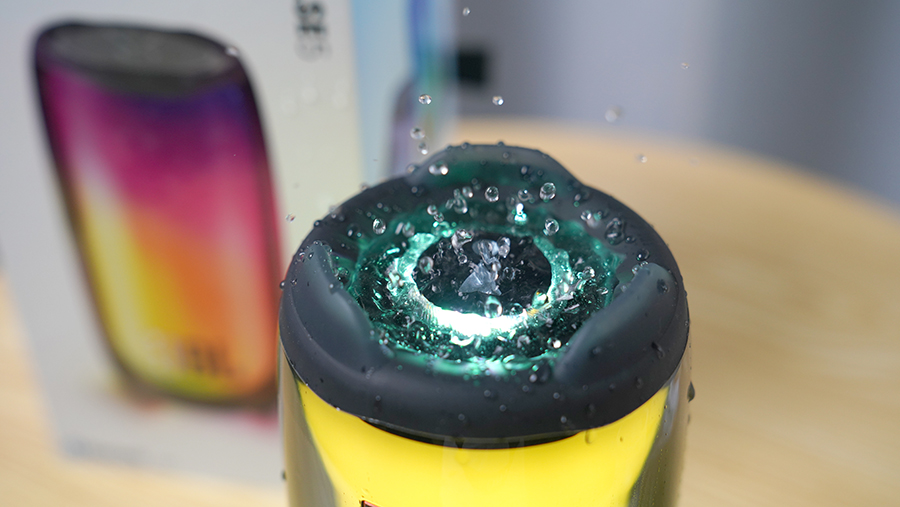 jbl5代脉动音响评测,全新升级jbl脉动5代蓝牙音箱