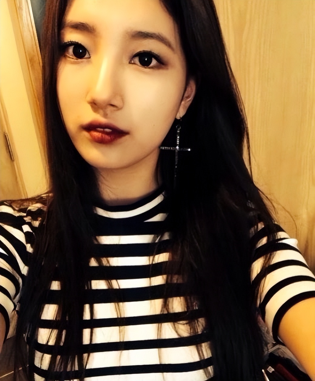 JYP新团出道即受关注，成员雪允因颜值出圈，却被指不尊重粉丝？