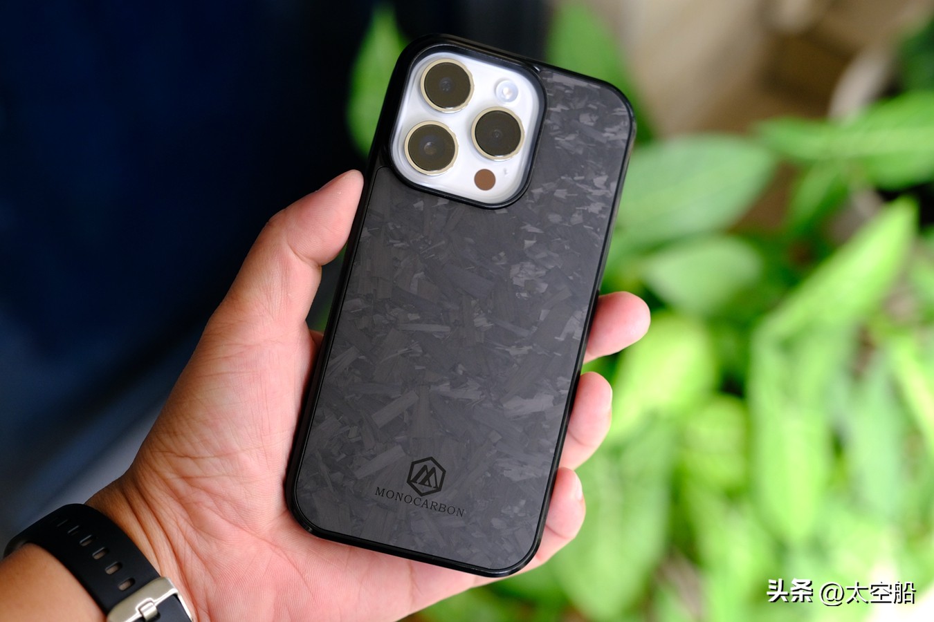 入手iphone14promax还是等15,iphone14pro值得入手不