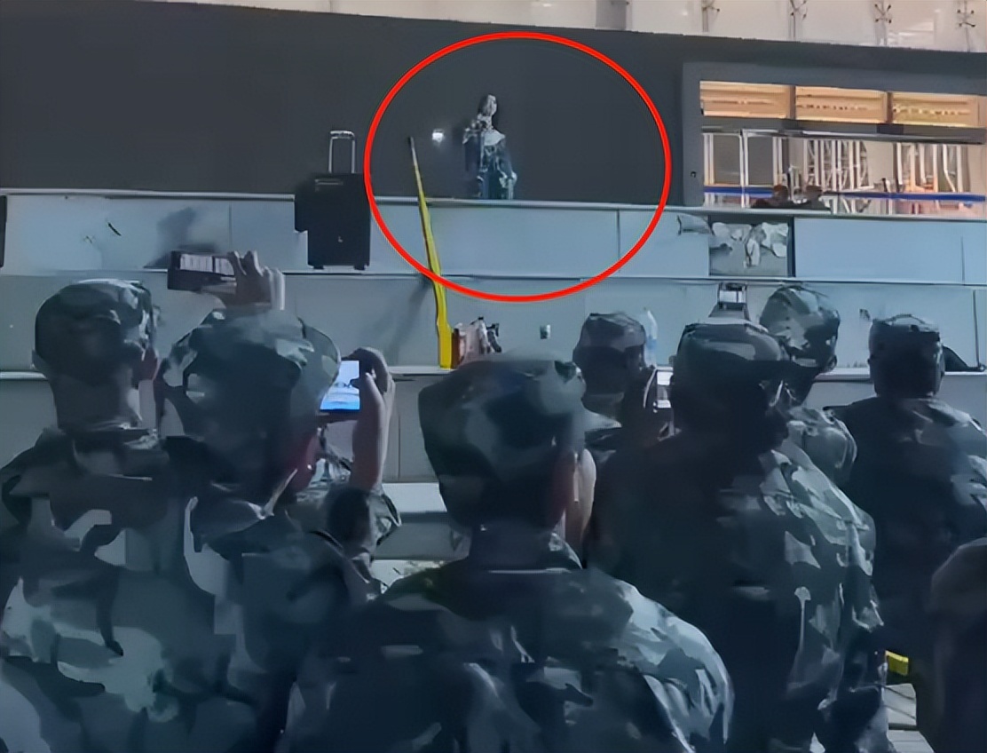 恶劣！女学生跳舞不慎走光，火辣外露视频流出，涉事学院：已报警