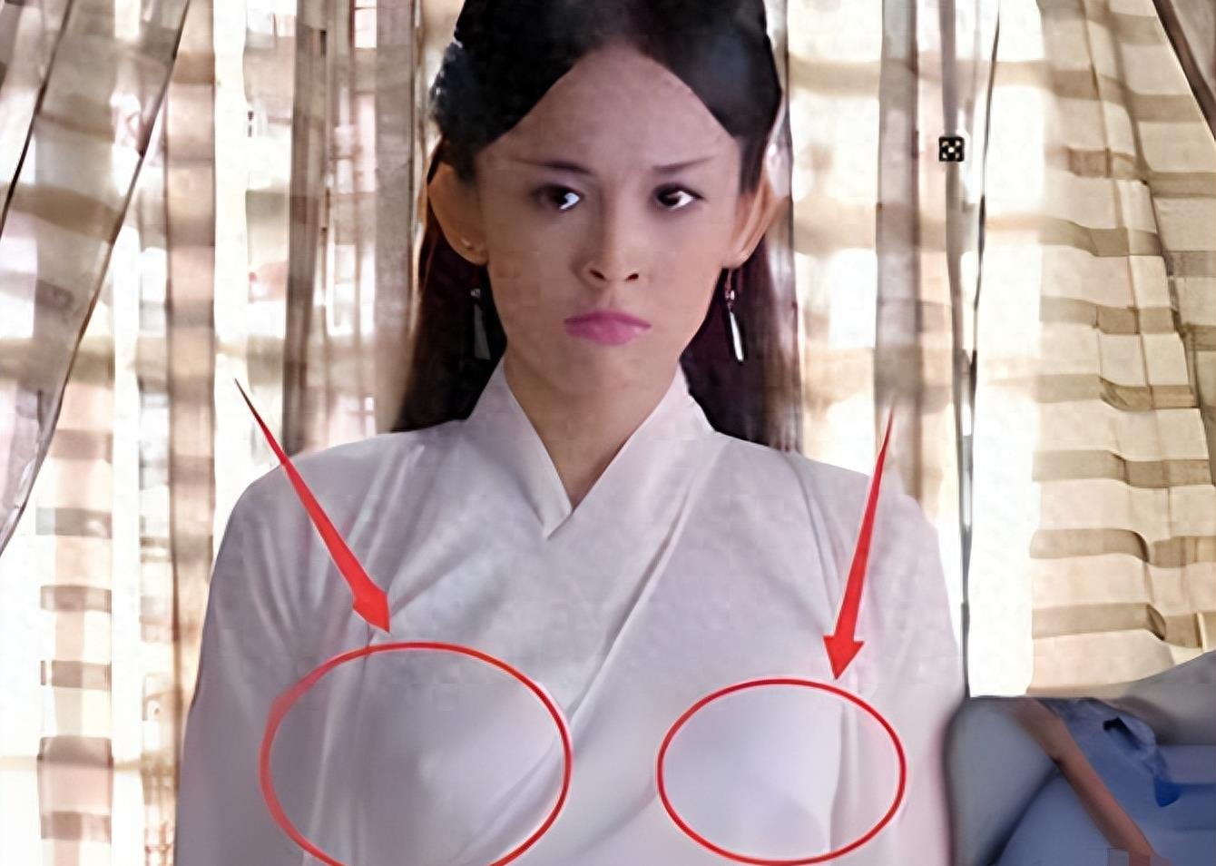 牛角胸罩，诱惑式舔刀尖，这些颠覆三观的镜头，看完让人一言难尽