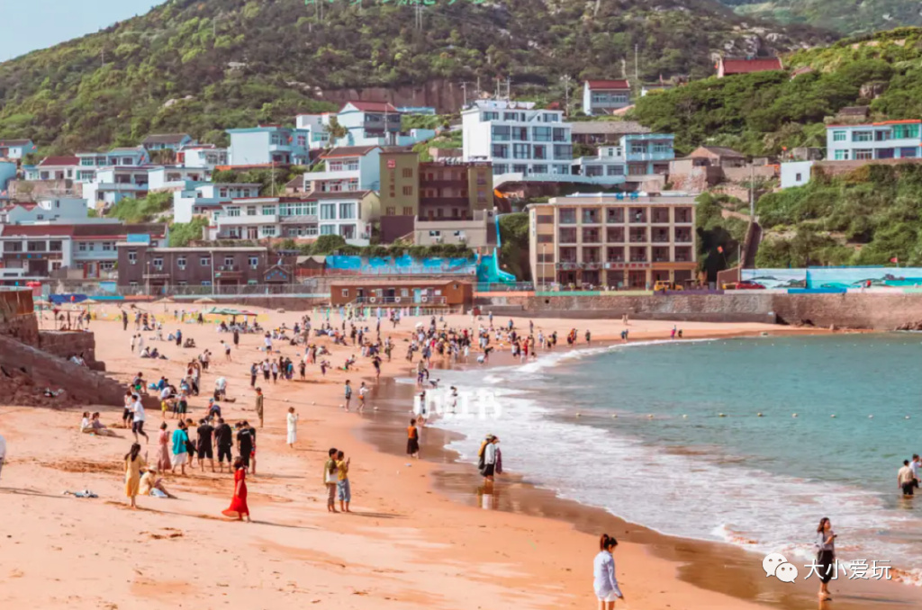 这座颜值逆天的“千岛之城”坐拥金沙白浪，还有机会偶遇荧光海哦
