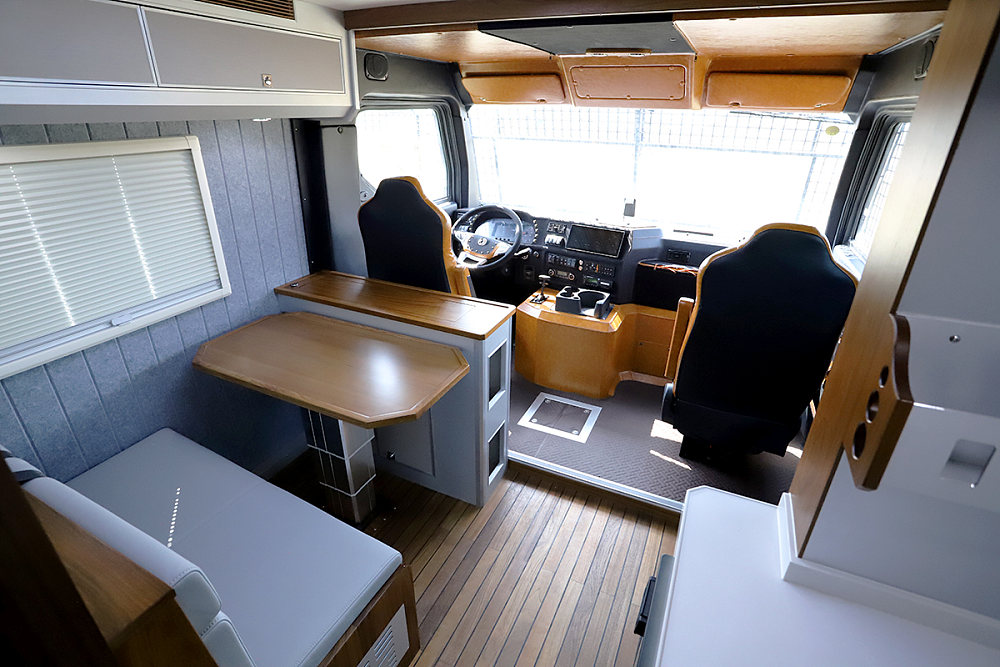 性能怪兽全地形越野,性能怪兽越野车