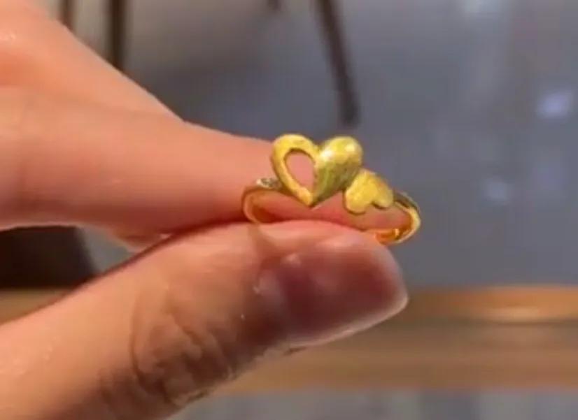 黄金女戒款式推荐,适合年轻人的黄金对戒品牌