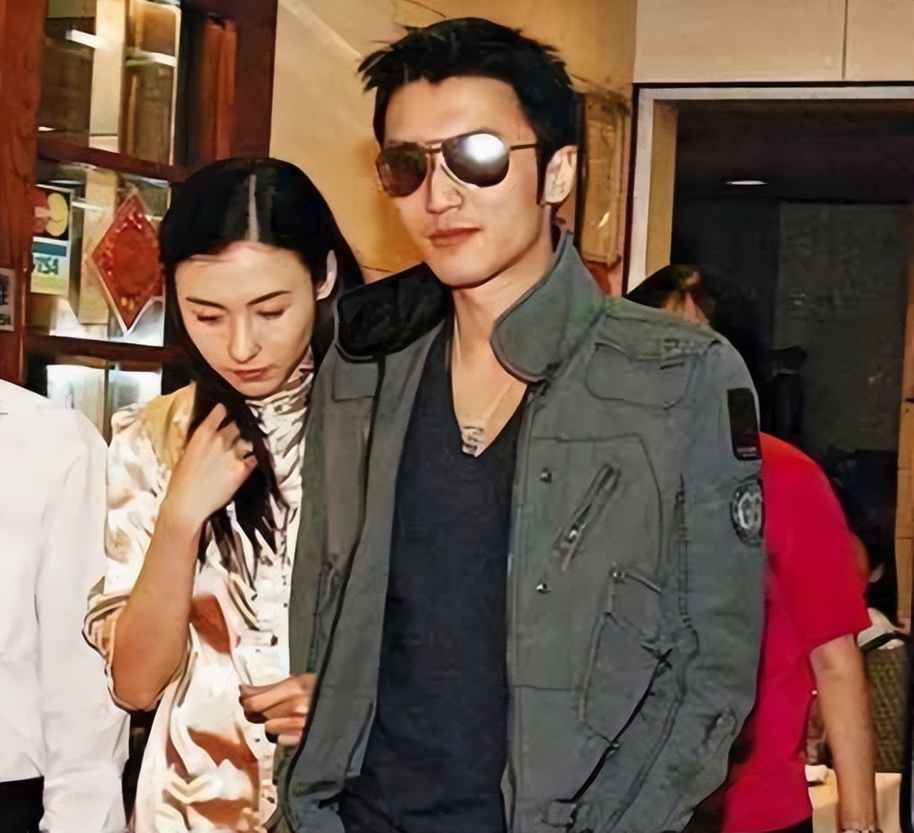 王菲和谢霆锋是相差几岁的姐弟恋,王菲和谢霆锋相差几岁姐弟恋