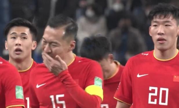难逃恶性循环！中国足球比“锅姨凝视”让人更加抑郁绝望