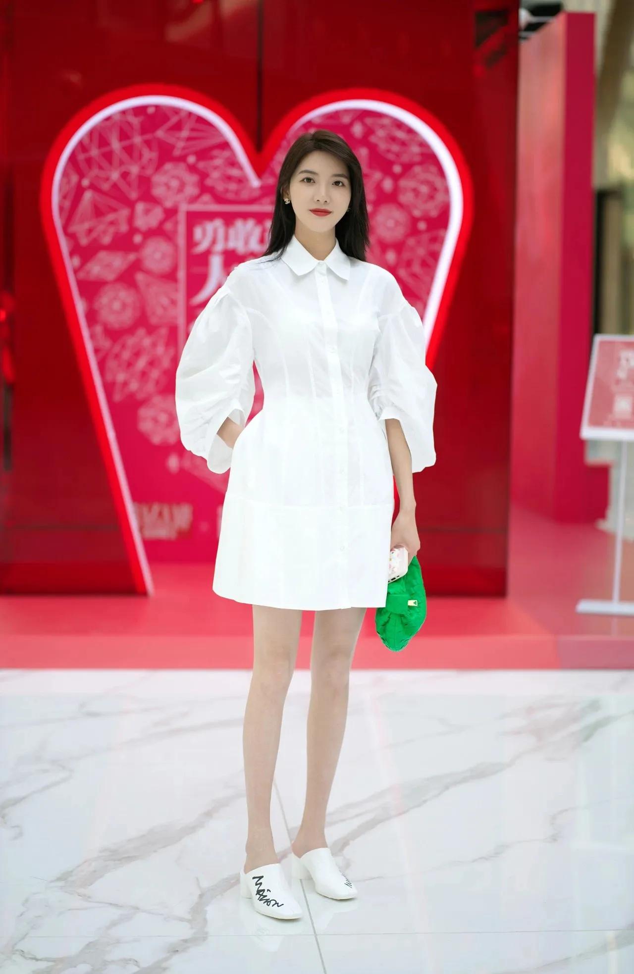 小苏拍的小视频,小苏潮流街拍