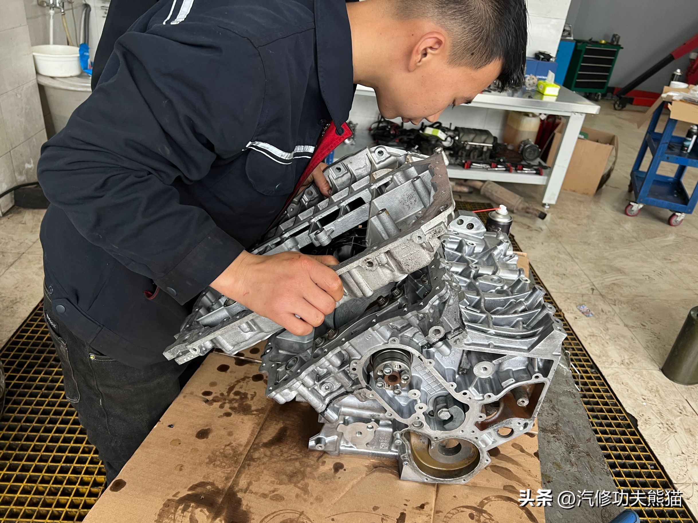 翻新60年前的奥迪,老车翻新奥迪a6发动机