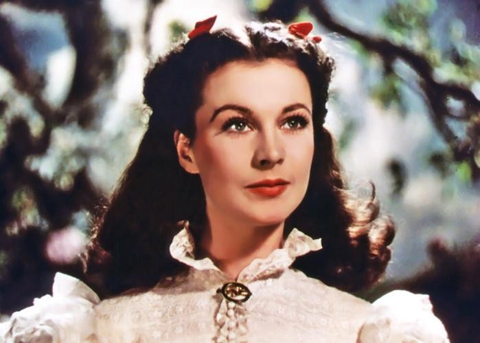 她是全球第一个全裸出镜的美女*星艳**,一生六段婚姻,晚年痴迷整容