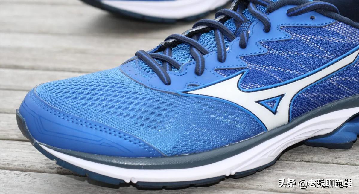 为什么跑鞋买不到,为什么新手不推荐碳板跑鞋