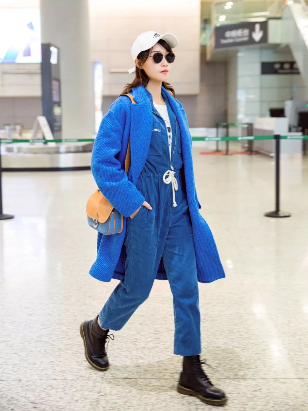 蓝色穿出秋冬高级感,蓝色穿出春天的高级感