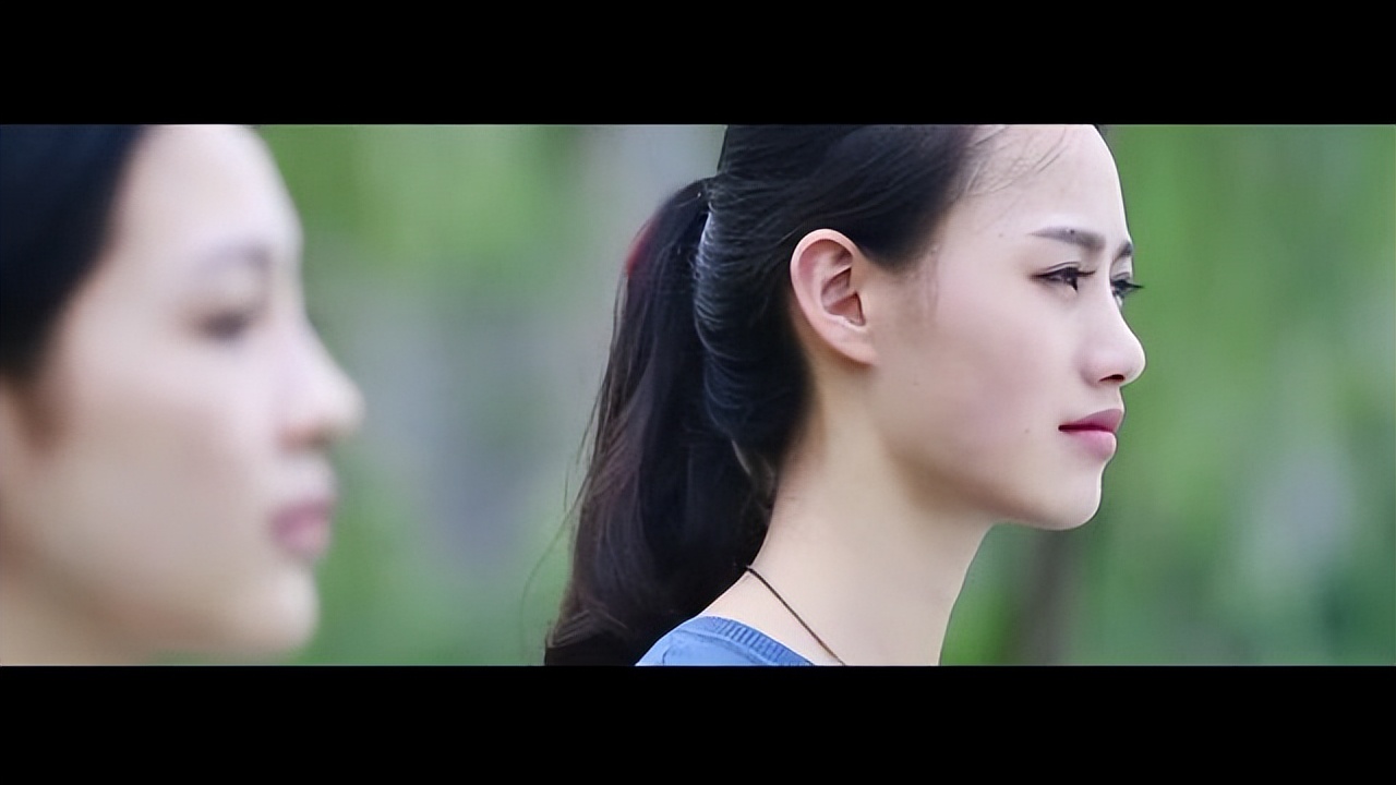 关于华语电影中的女性叙事的研究，并以毕业作品《花儿》为例