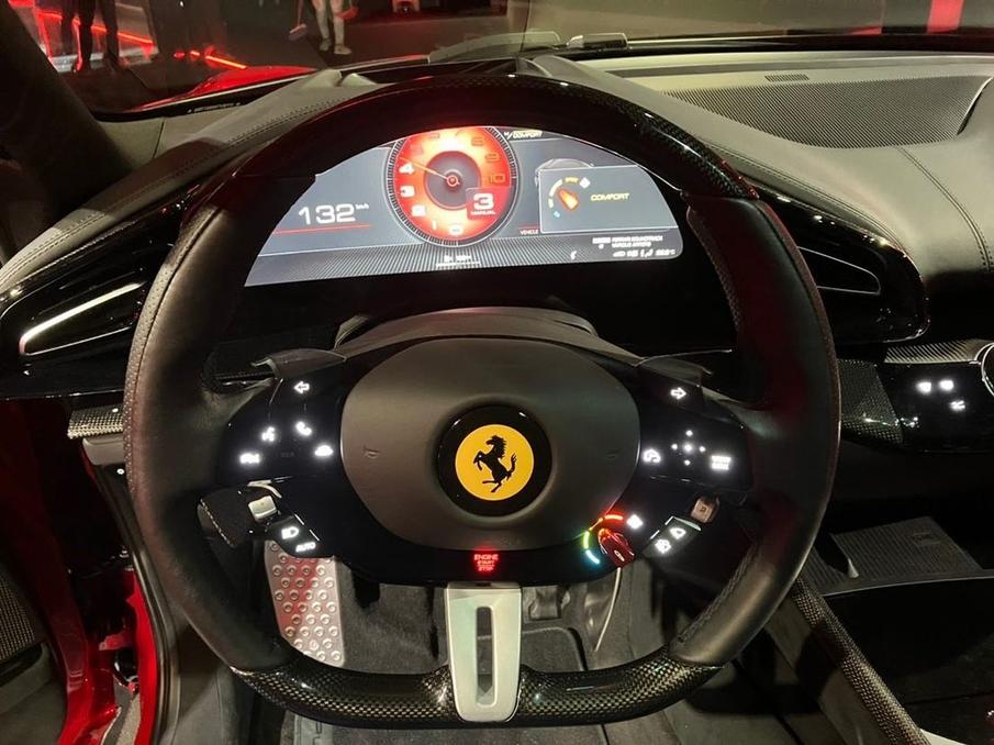 2023款法拉利prosangue高清图片,2024款法拉利purosangue灰色