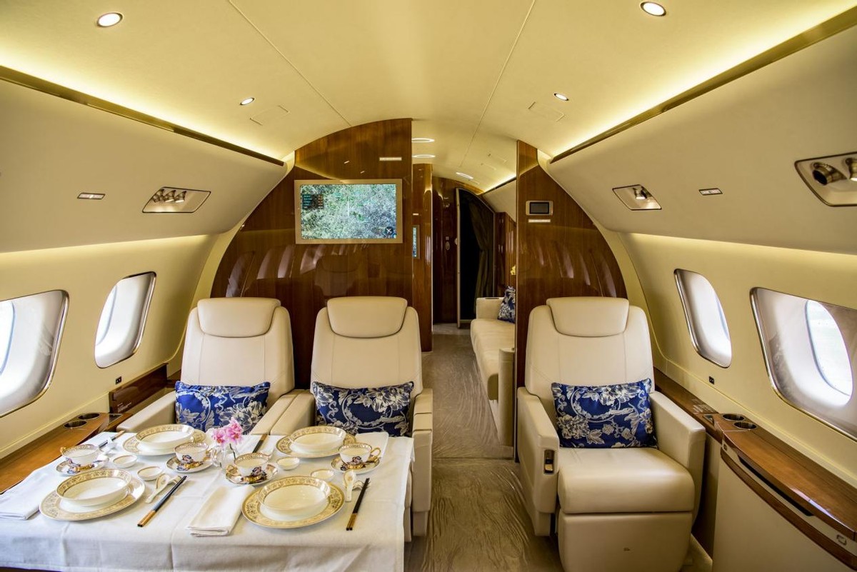 c罗和梅西还有内马尔开什么车,c罗梅西内马尔奥迪