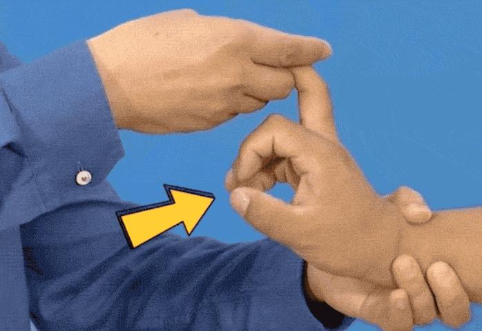 弹手指发现颈椎问题,弹中指看颈椎