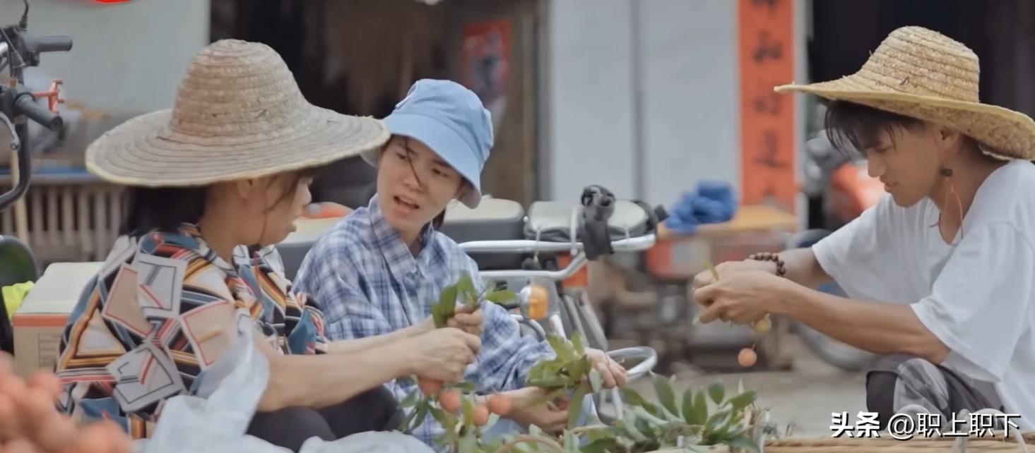 深圳22岁打工妹辞职考程序员后薪水比工厂还低，揭秘五种职业内幕